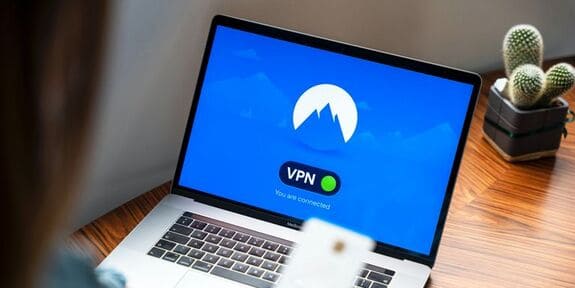Ai có thể xem được dữ liệu của bạn khi sử dụng VPN?