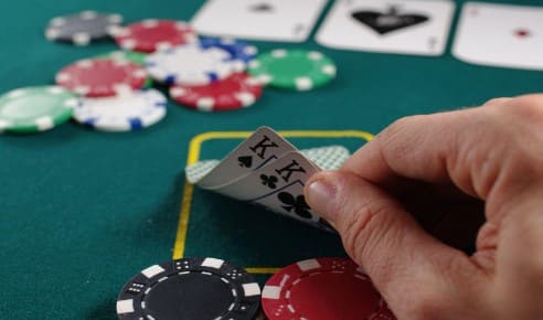 Các chiến lược cần thiết để thống trị ván bài trong Texas Holdem Poker 9