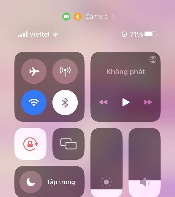 Những dấu chấm màu trên iPhone