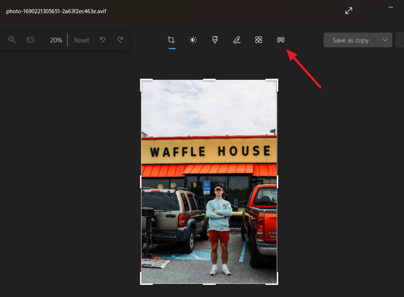 How to blur photo background with Photos app