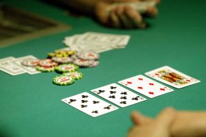 Cách Đánh Poker Dễ Thắng Nhất Cho Người Mới Bắt Đầu