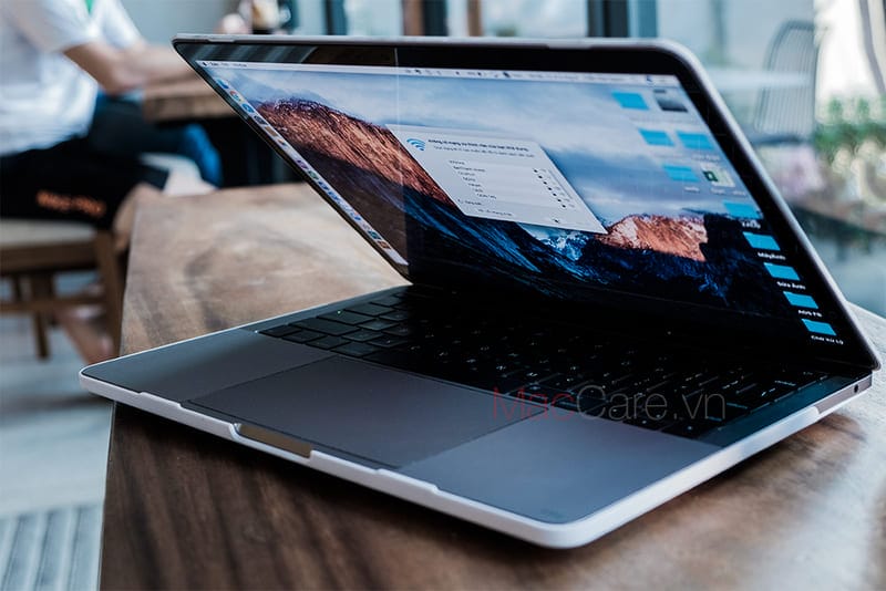 Tại sao nên tắt tính năng tự khởi động MacBook?