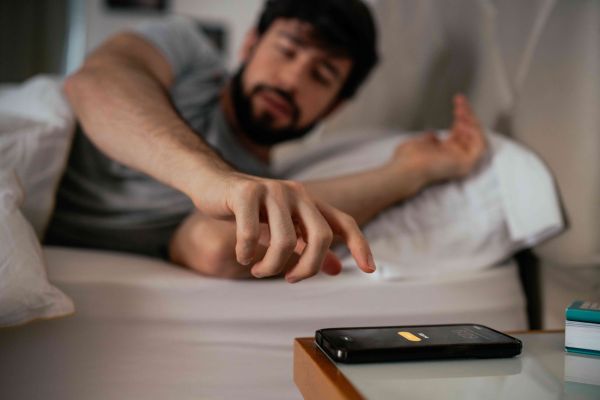 Cách chỉnh thời gian hoãn báo thức iOS 26 9 Tại sao 9 phút lại là con số "ma thuật" của Apple?
