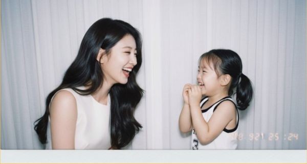 Hướng dẫn cách tạo ảnh gặp bản thân lúc nhỏ bằng AI