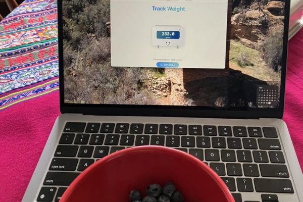 Hướng dẫn dùng Trackpad MacBook để cân đồ vật