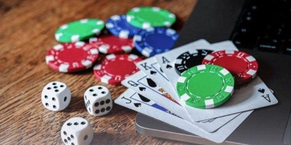 Kỹ Thuật Gài Phỏm Biến Bại Thành Thắng Tại F168 8 Nhận diện bẫy gài phỏm sớm giúp bảo toàn điểm số và túi tiền