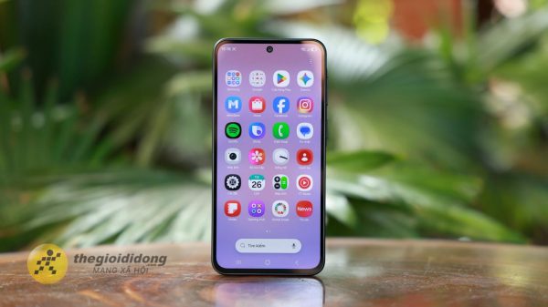 Đánh giá Galaxy A57 và A37: Kẻ tám lạng, người nửa cân 7 Ảnh Galaxy A37 thegioididong.com