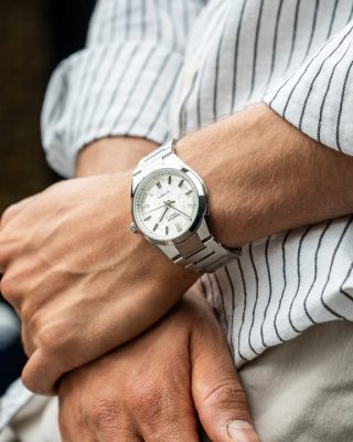 Tuần lễ đồng hồ Nhật: Chọn màu hợp mệnh, khởi đầu năm mới thuận lợi tại Thế Giới Di Động 8