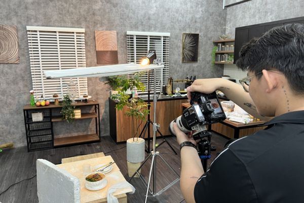 Instructions on how to create POV product review videos using Flow Instructions on how to create POV product review videos using Flow