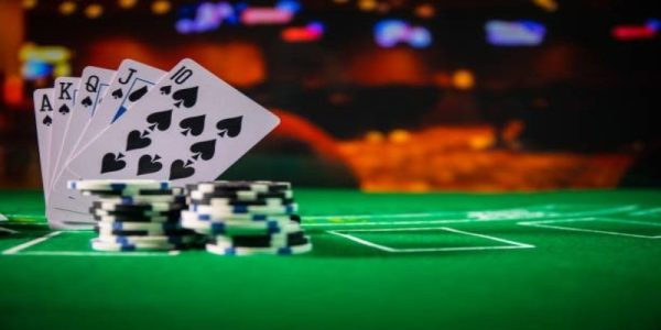 Hệ thống vận hành ấn tượng với đa dạng game hot