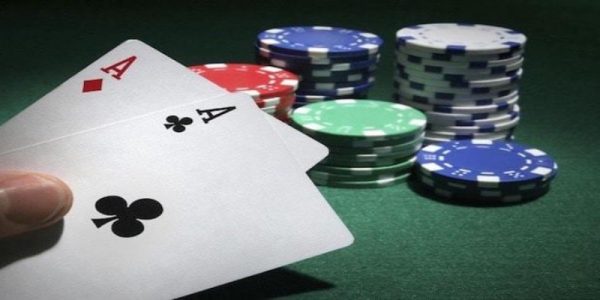 Người mới tìm hiểu cách chơi bài bửu chuẩn
