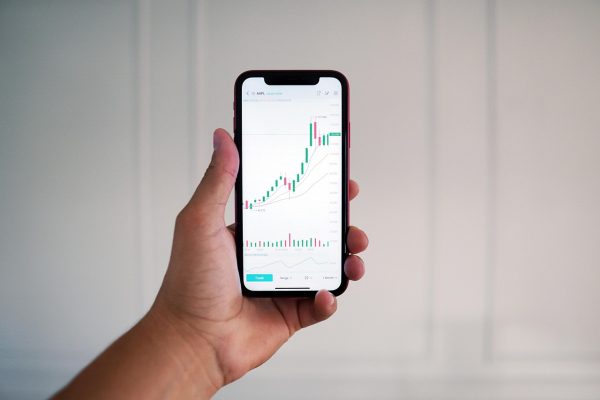 C:\Users\Arijit\Desktop\Hot Forex\15 Articles (2)\theinvestorpost-hand-5815508_1280 (2).jpg