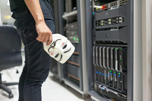 Instructions for detecting network vulnerabilities: How to check the system for data leaks (IP/DNS)