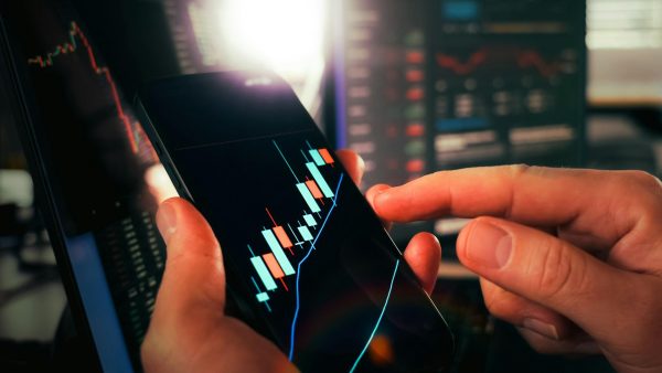 Crypto hay cổ phiếu năm 2027 - Hình thức đầu tư nào phù hợp hơn với bạn? 10 Crypto hay cổ phiếu năm 2027 - Hình thức đầu tư nào phù hợp hơn với bạn? 9