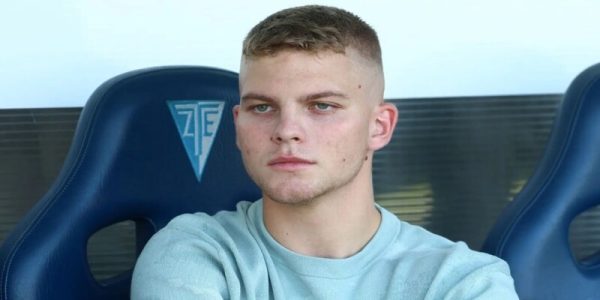 András Schäfer thi đấu cho đội tuyển Hungary và tích lũy kinh nghiệm quốc tế