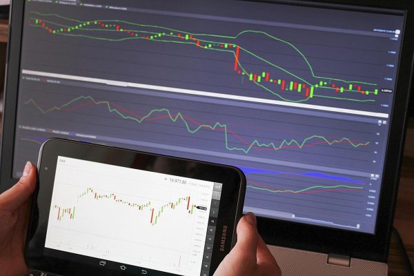 Logic Đơn Giản Ẩn Trong Mọi Báo Giá Forex Mà Người Mới Thường Đọc Ngược 6 C:\Users\Arijit\Desktop\Hot Forex\24 Articles (2)\pix1861-trading-643723_1280 (1).jpg